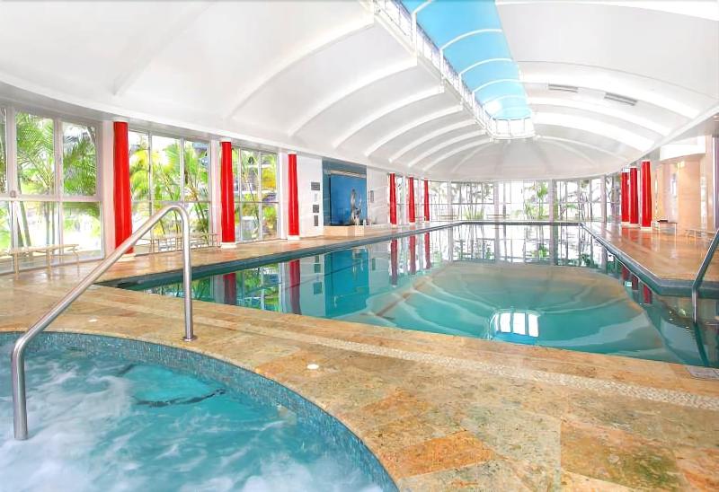 Отель Peepsleep Chevron Towers