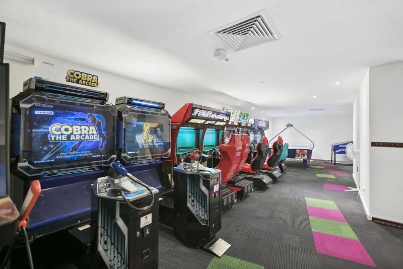 Отель Peepsleep Chevron Towers