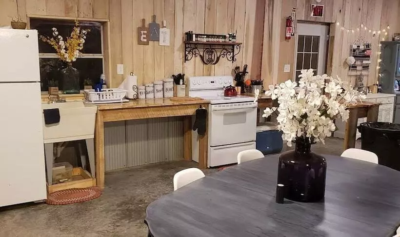 ホテル Sassy Springs Retreat