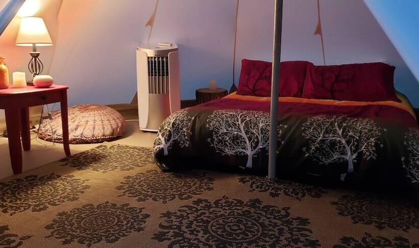 ホテル Sassy Springs Retreat