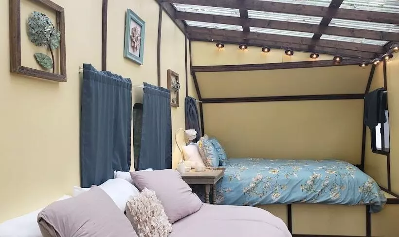ホテル Sassy Springs Retreat