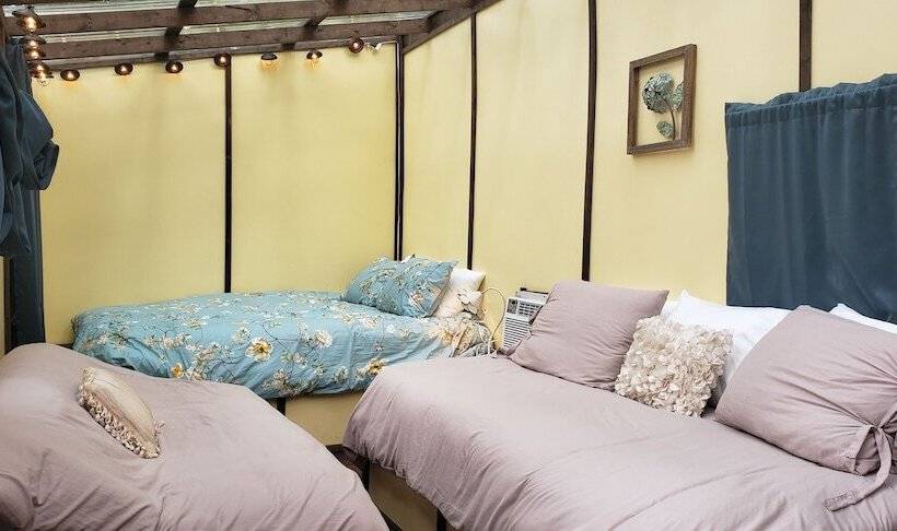 ホテル Sassy Springs Retreat