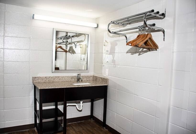 מוטל Budget Inn Carthage