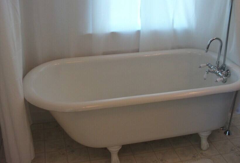 The Chandler House Bed And Breakfast