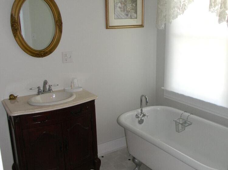 The Chandler House Bed And Breakfast