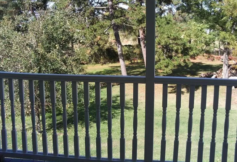 The Chandler House Bed And Breakfast