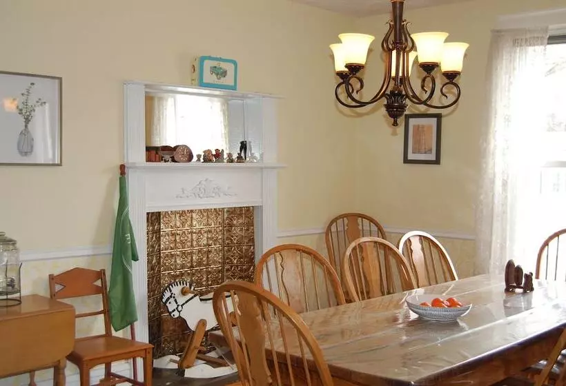 The Dancing Bear Inn