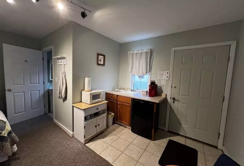 The Dancing Bear Inn