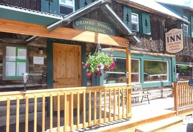 The Twin Lakes Inn