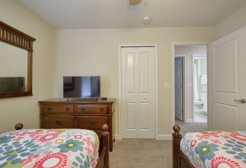 Champions Gate  5 Bedrooms House W/pool4912cg