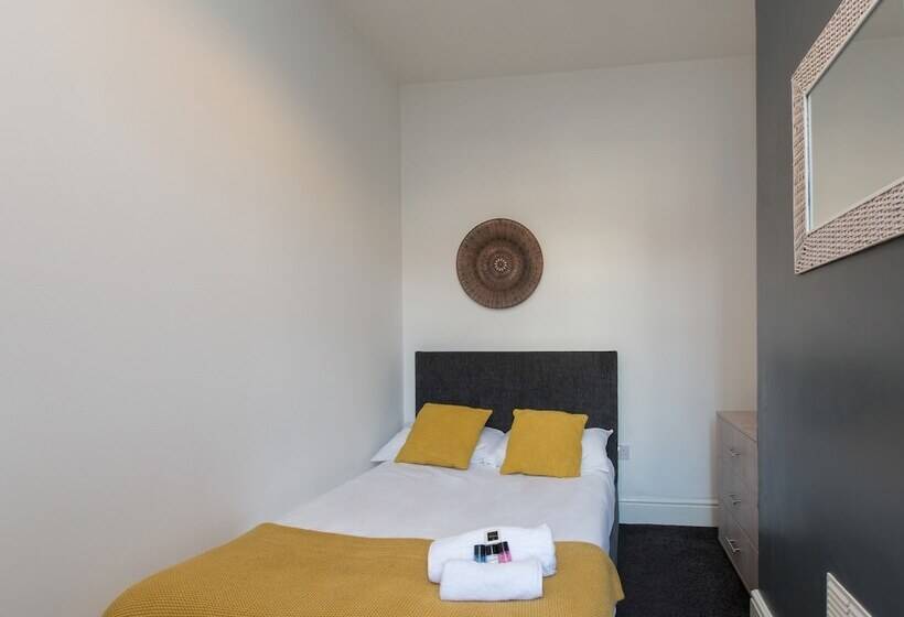 Pensão Townhouse @ 83 Edleston Road Crewe