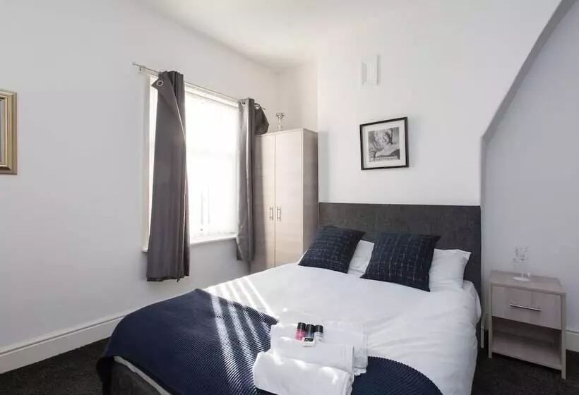 ペンション Townhouse @ 83 Edleston Road Crewe