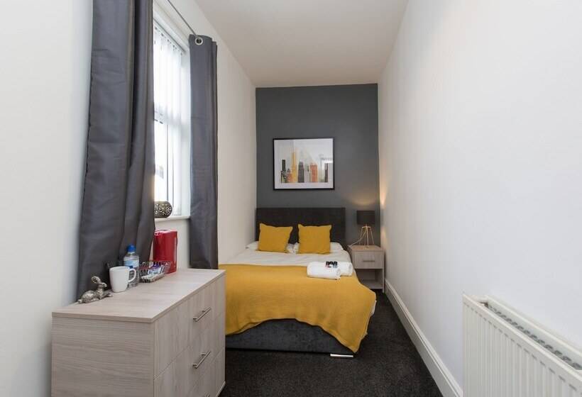 Pensão Townhouse @ 83 Edleston Road Crewe