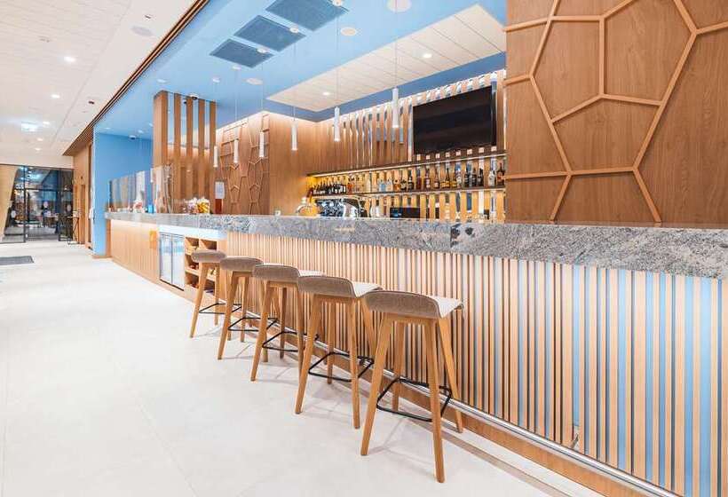 호텔 Hampton By Hilton Warsaw Reduta