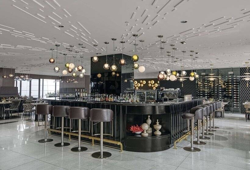 Novotel Suites Manila At Acqua