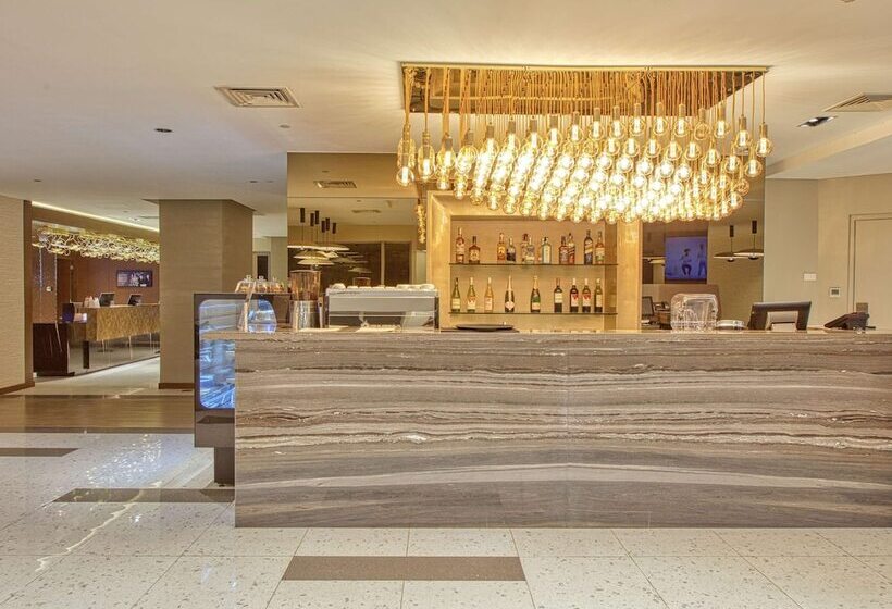 Novotel Suites Manila At Acqua