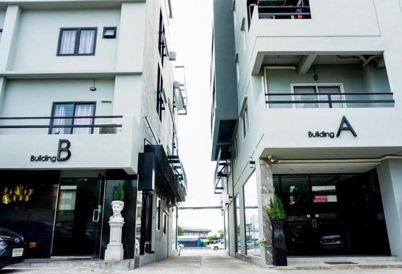 B Black Hotel Chonburi