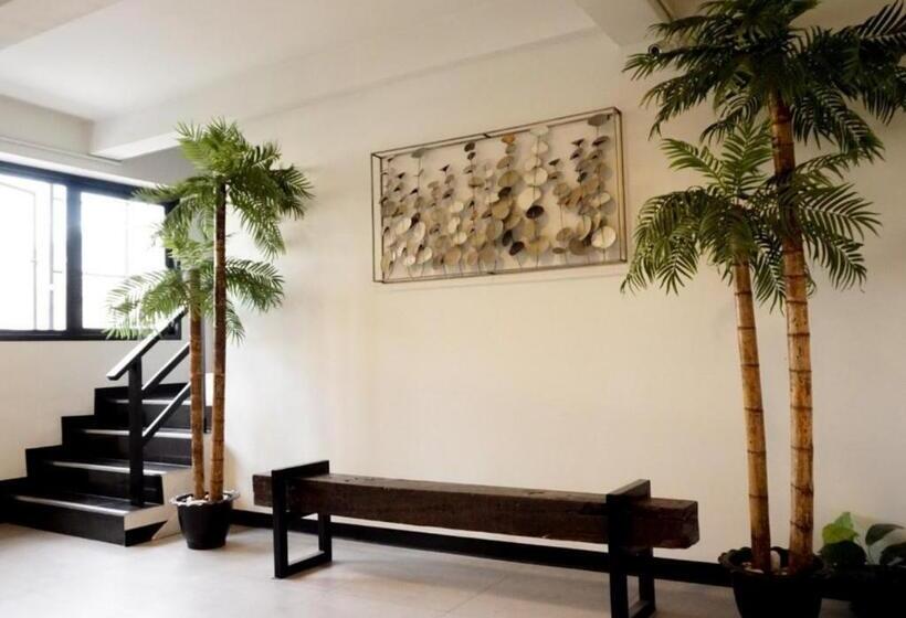 B Black Hotel Chonburi