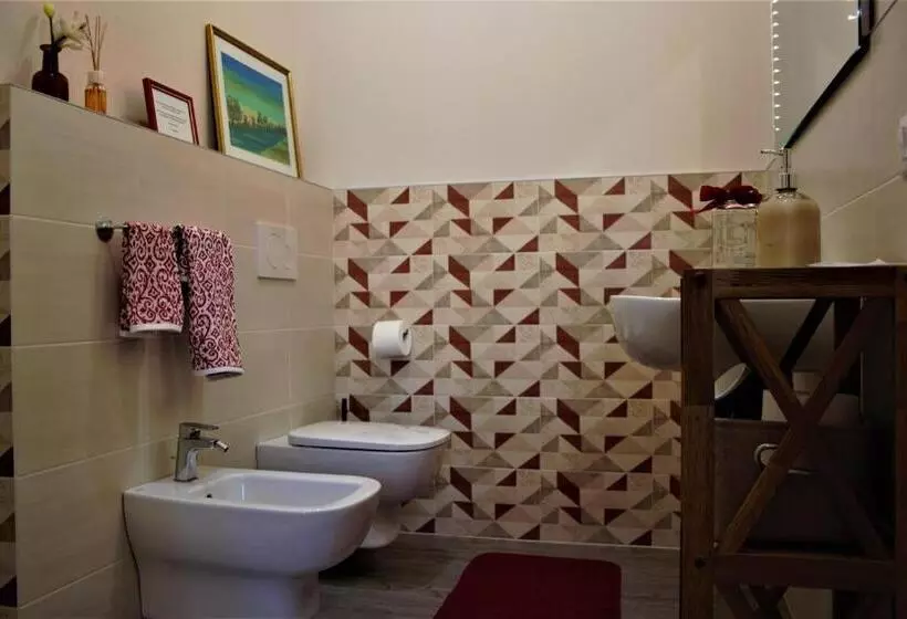 تختخواب و صبحانه La Bicicletta Rooms