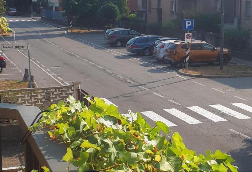 تختخواب و صبحانه La Bicicletta Rooms