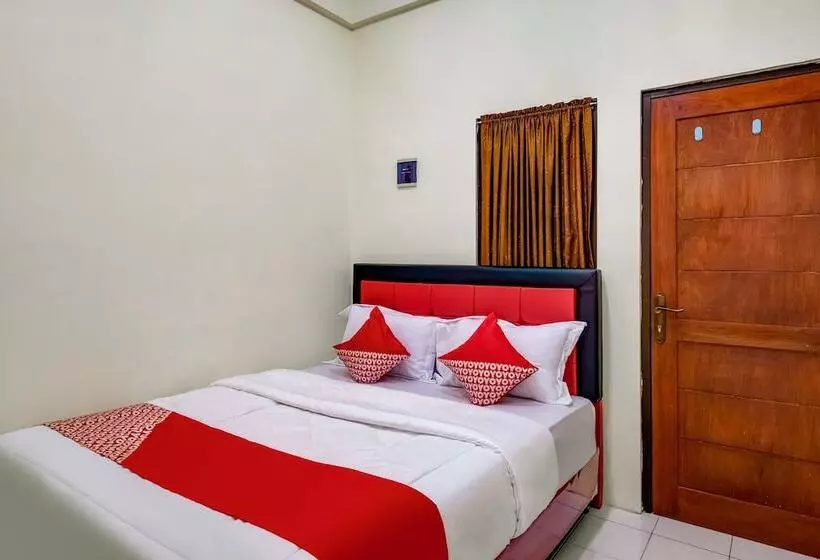 Hotelli Oyo 3878 Graha Hsc Syariah