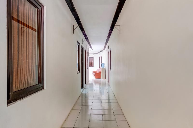 Otel Oyo 3878 Graha Hsc Syariah