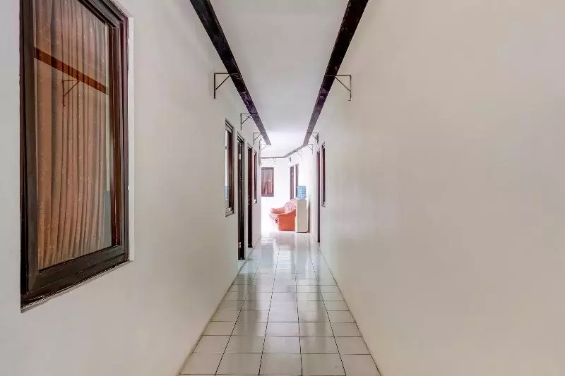 Hotelli Oyo 3878 Graha Hsc Syariah