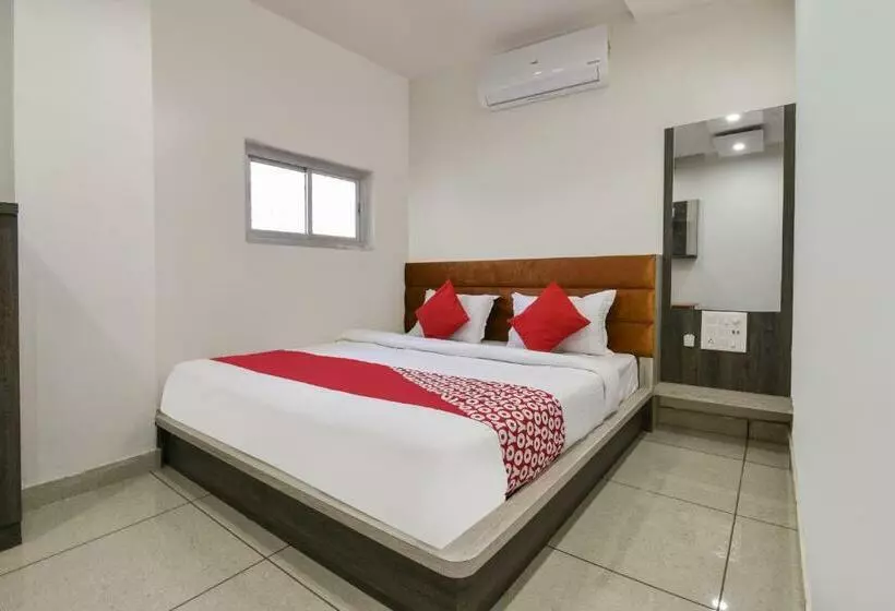 Hotelli Oyo 44432 Kailash Palace