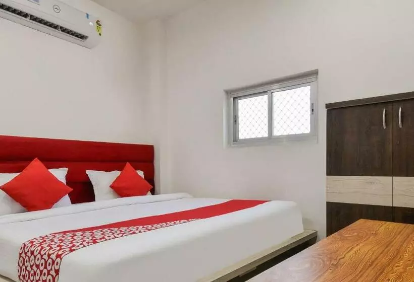 Hotelli Oyo 44432 Kailash Palace
