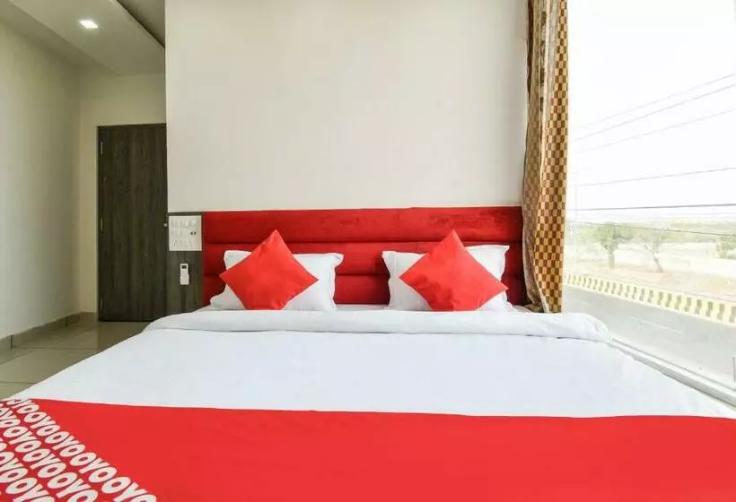 Hotelli Oyo 44432 Kailash Palace