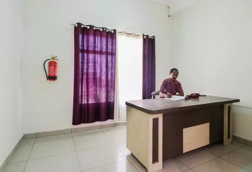 Hotelli Oyo 60638 City Guest House