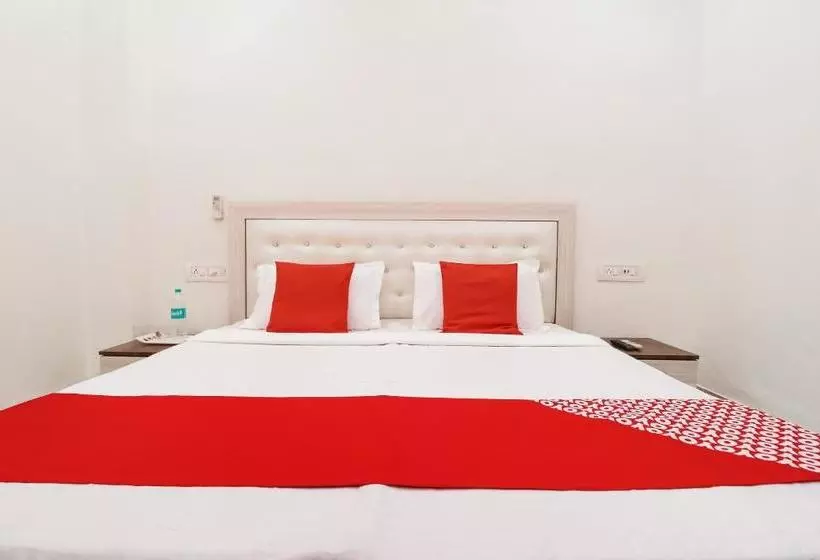 Hotelli Oyo 60638 City Guest House