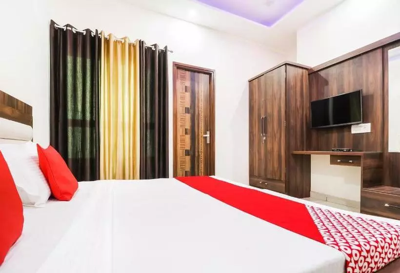 Hotelli Oyo 60638 City Guest House