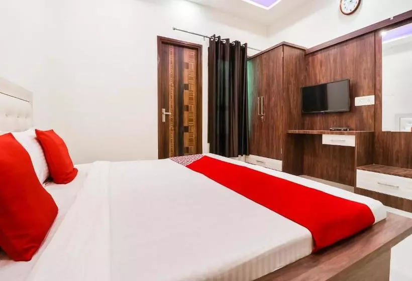 Hotelli Oyo 60638 City Guest House