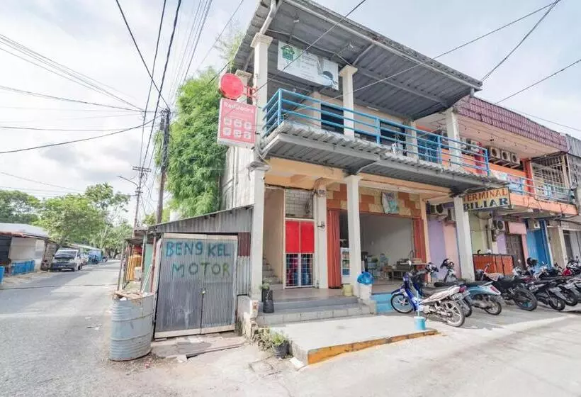 هتل Reddoorz Near Pasar Klandasan Balikpapan