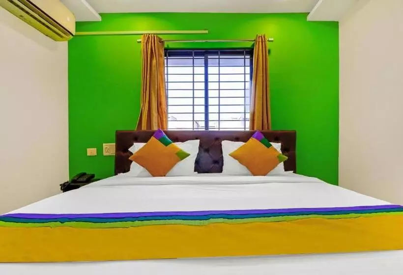 Itsy Hotels Carnival Inn