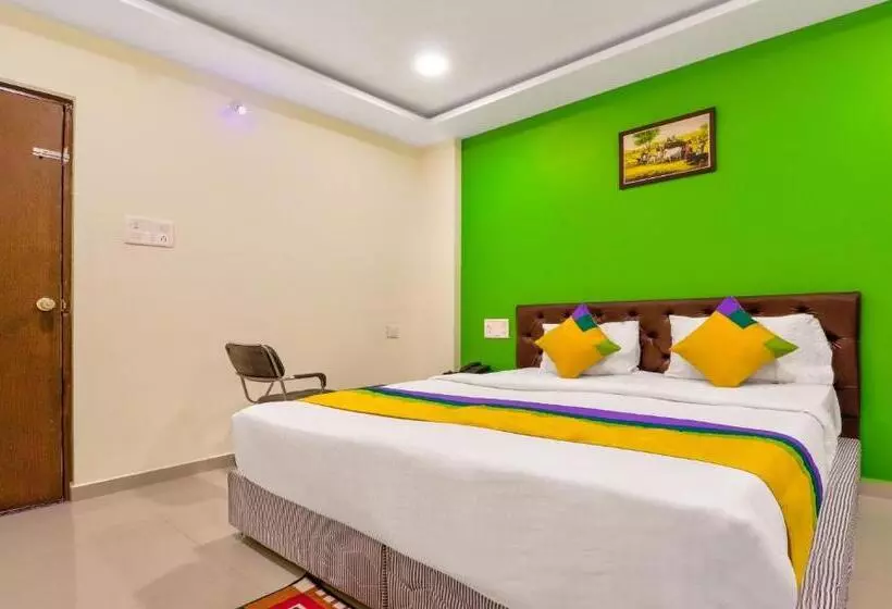 Itsy Hotels Carnival Inn