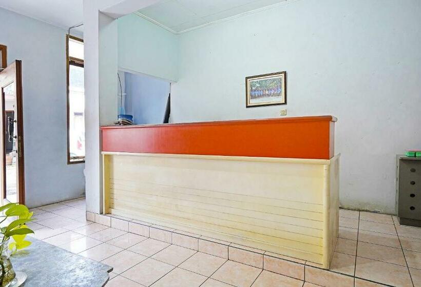 Pensió Koolkost Syariah Near Simpang Dago