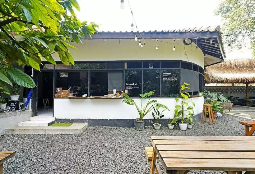 Majatalo Koolkost Syariah Near Simpang Dago