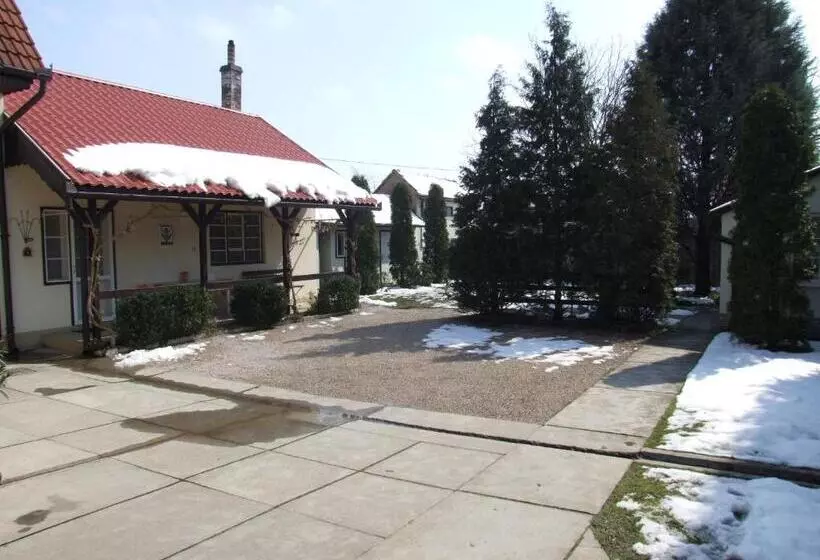 Majatalo Révész Vendégház