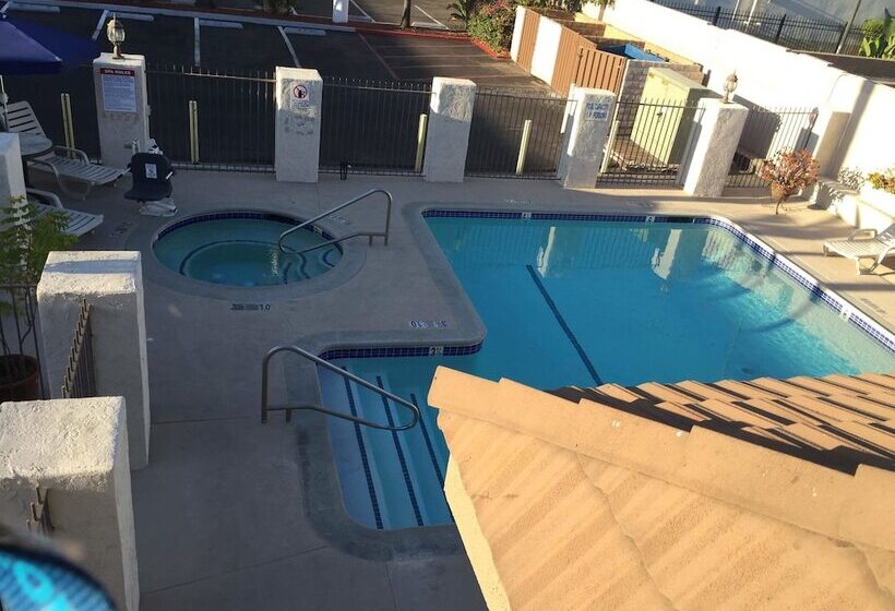 فندق Queens Inn Anaheim