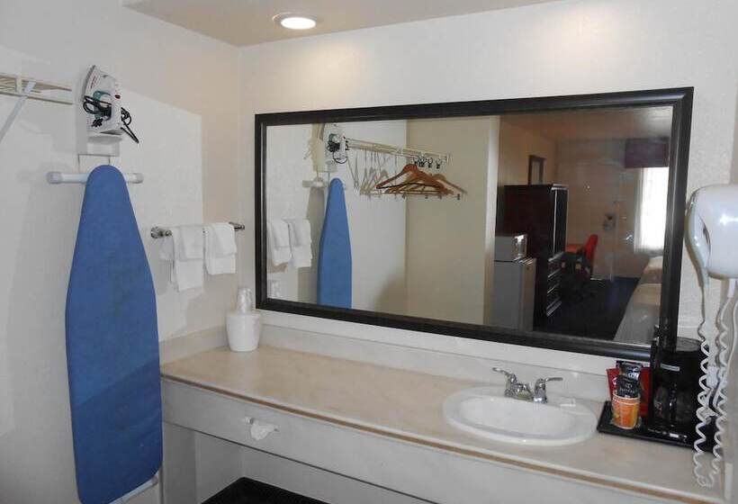 فندق Queens Inn Anaheim