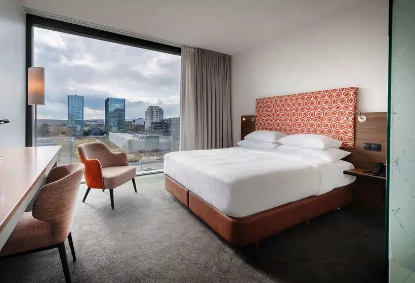 هتل Doubletree By Hilton Frankfurt Niederrad