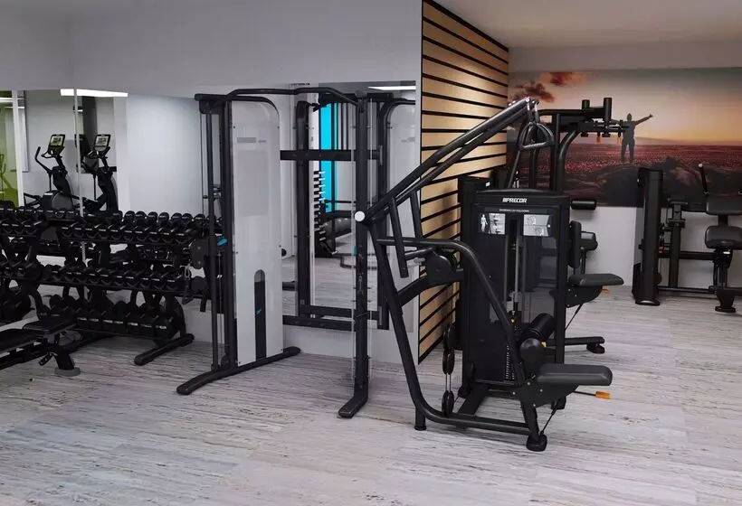 هتل Doubletree By Hilton Frankfurt Niederrad