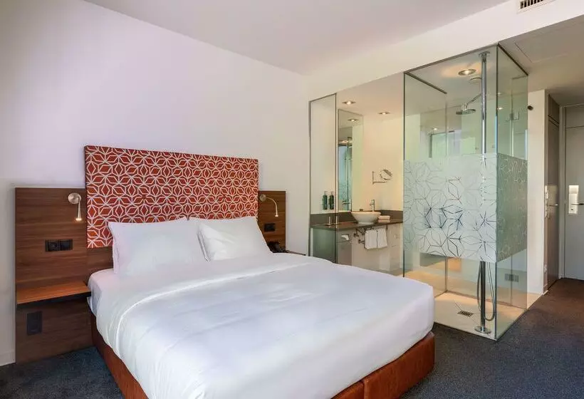 هتل Doubletree By Hilton Frankfurt Niederrad