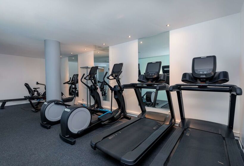 فندق Doubletree By Hilton Frankfurt Niederrad