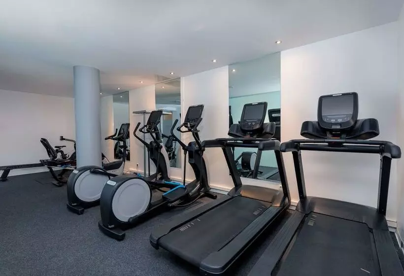 هتل Doubletree By Hilton Frankfurt Niederrad