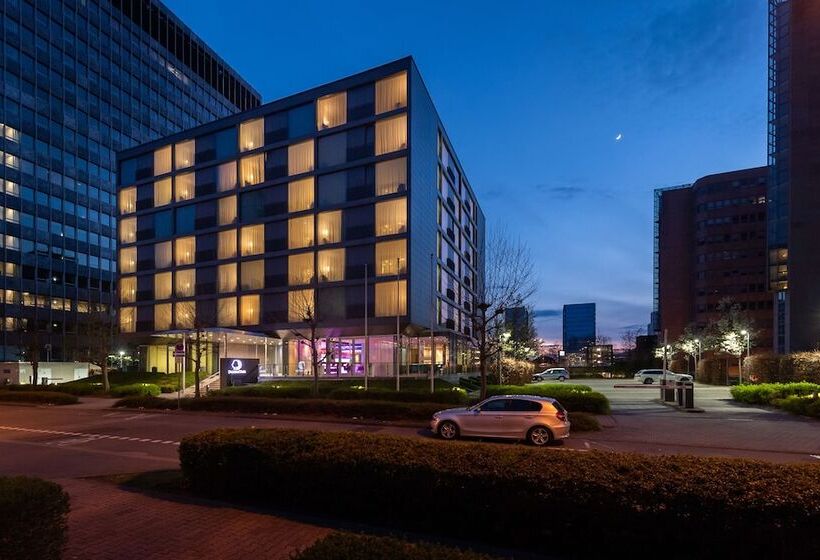 فندق Doubletree By Hilton Frankfurt Niederrad