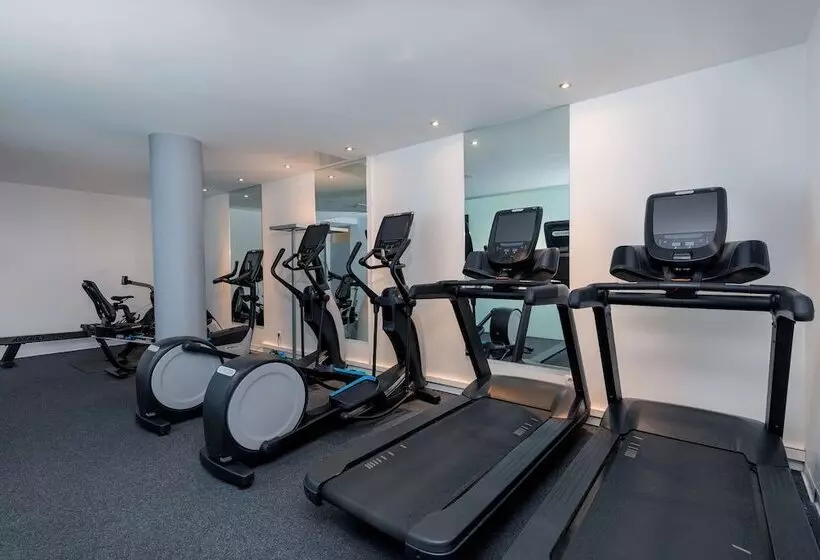 هتل Doubletree By Hilton Frankfurt Niederrad