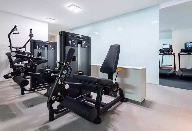 هتل Doubletree By Hilton Frankfurt Niederrad